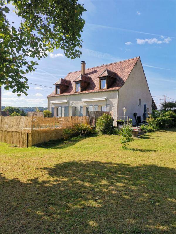 Maison à ANTONNE-ET-TRIGONANT