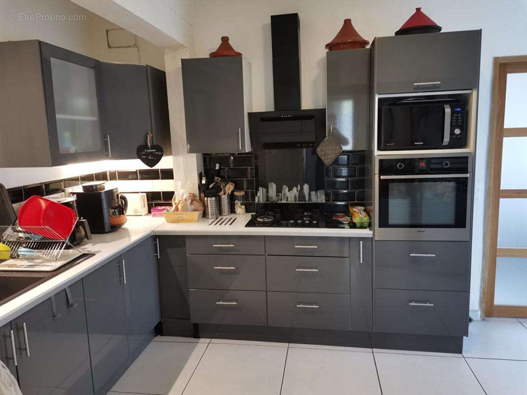 Maison à ANTONNE-ET-TRIGONANT