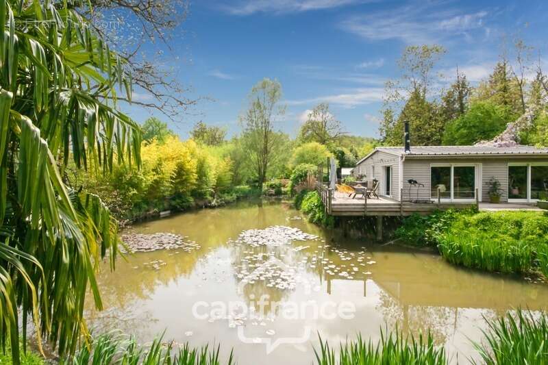 Terrain à SAINT-QUENTIN