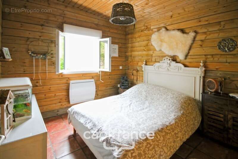 Terrain à SAINT-QUENTIN