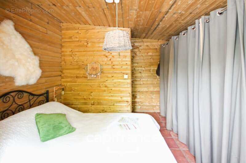 Terrain à SAINT-QUENTIN