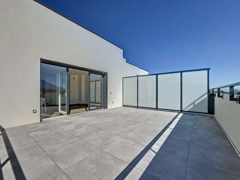 Appartement à AMBILLY