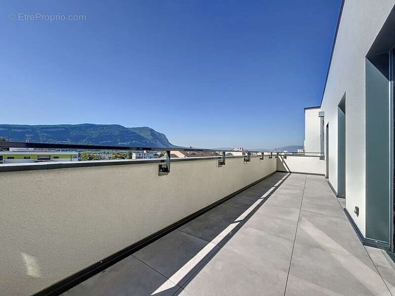 Appartement à AMBILLY