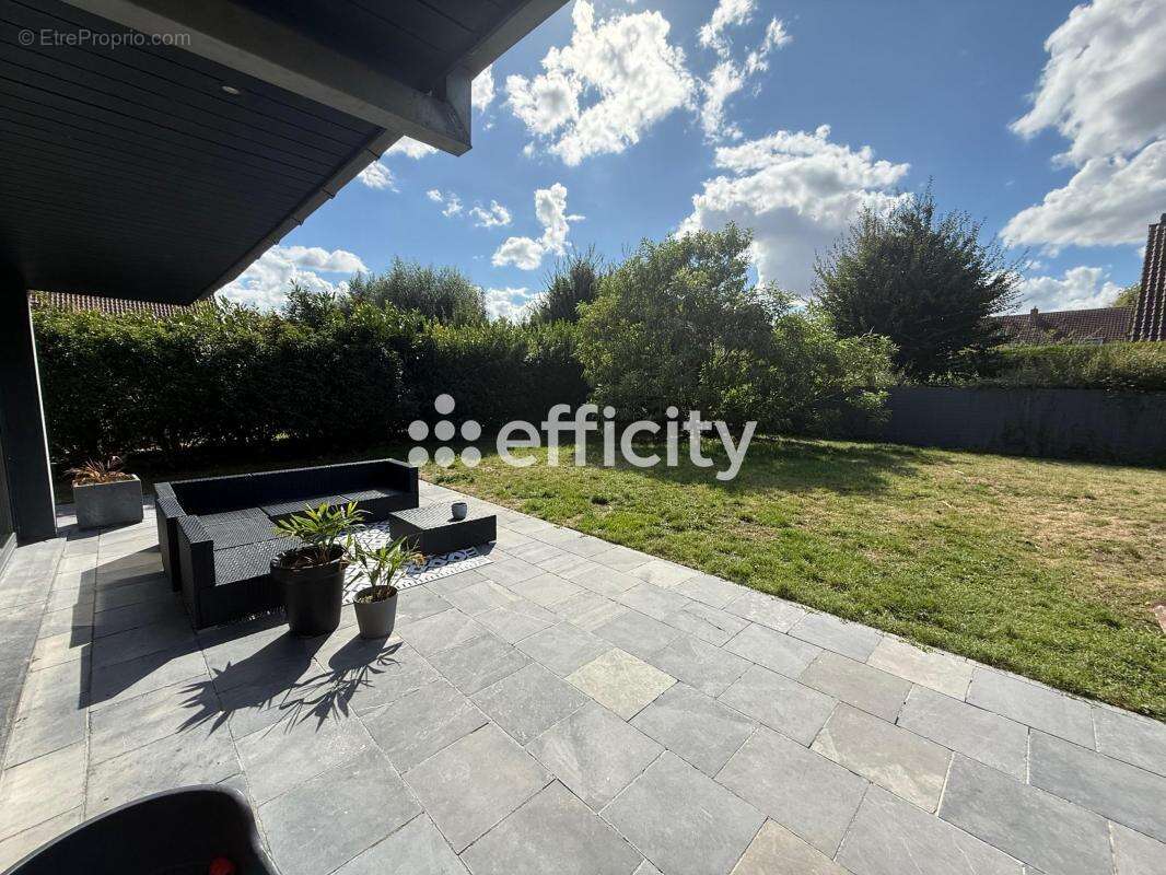 Maison à RADINGHEM-EN-WEPPES