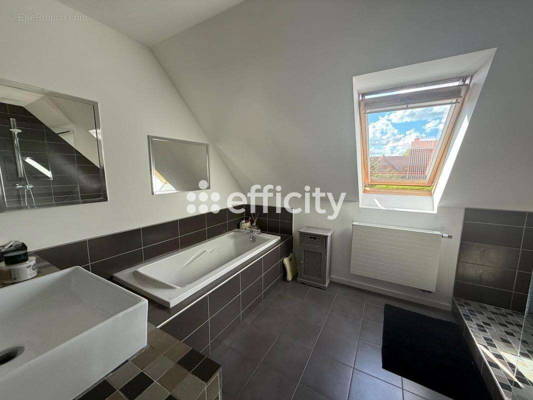 Maison à RADINGHEM-EN-WEPPES