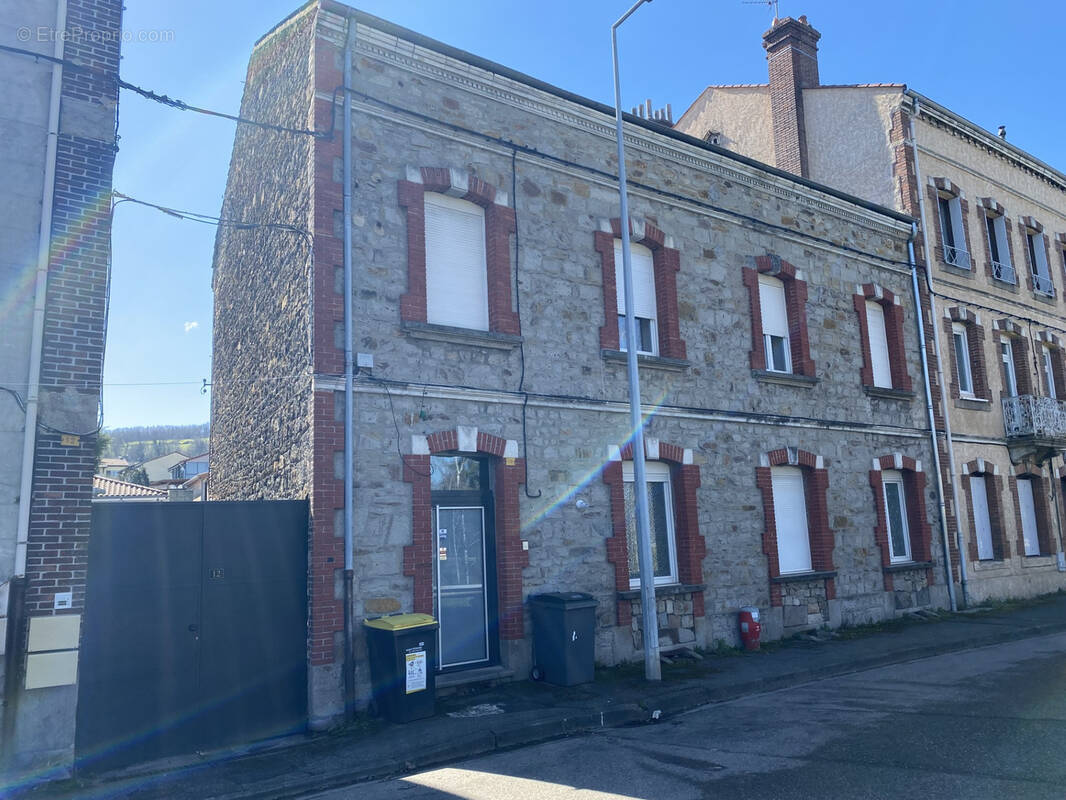 Appartement à ROCHE-LA-MOLIERE