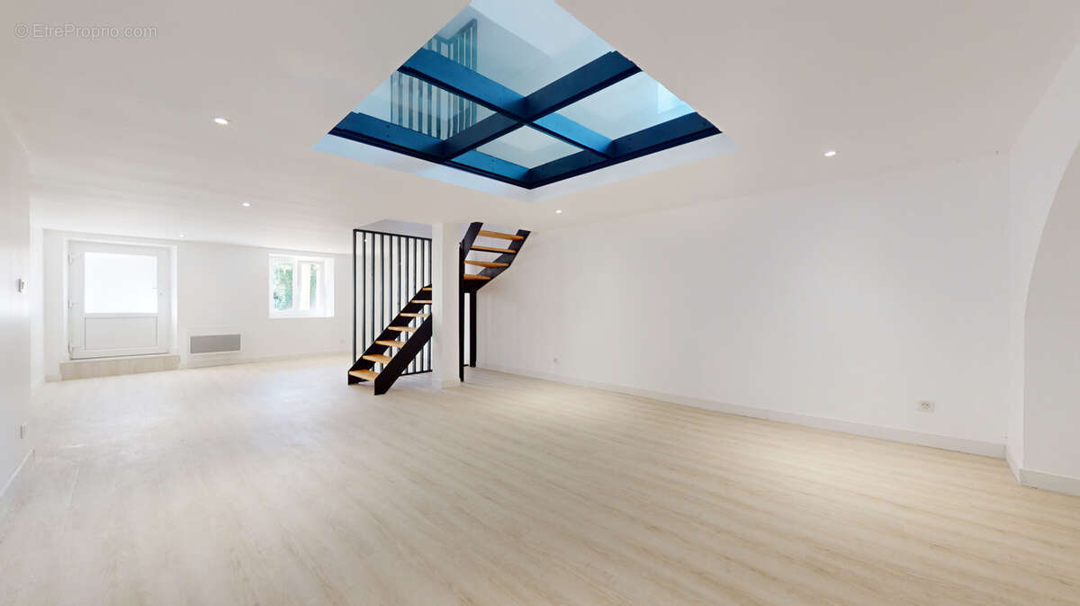 Maison à MONT-SOUS-VAUDREY