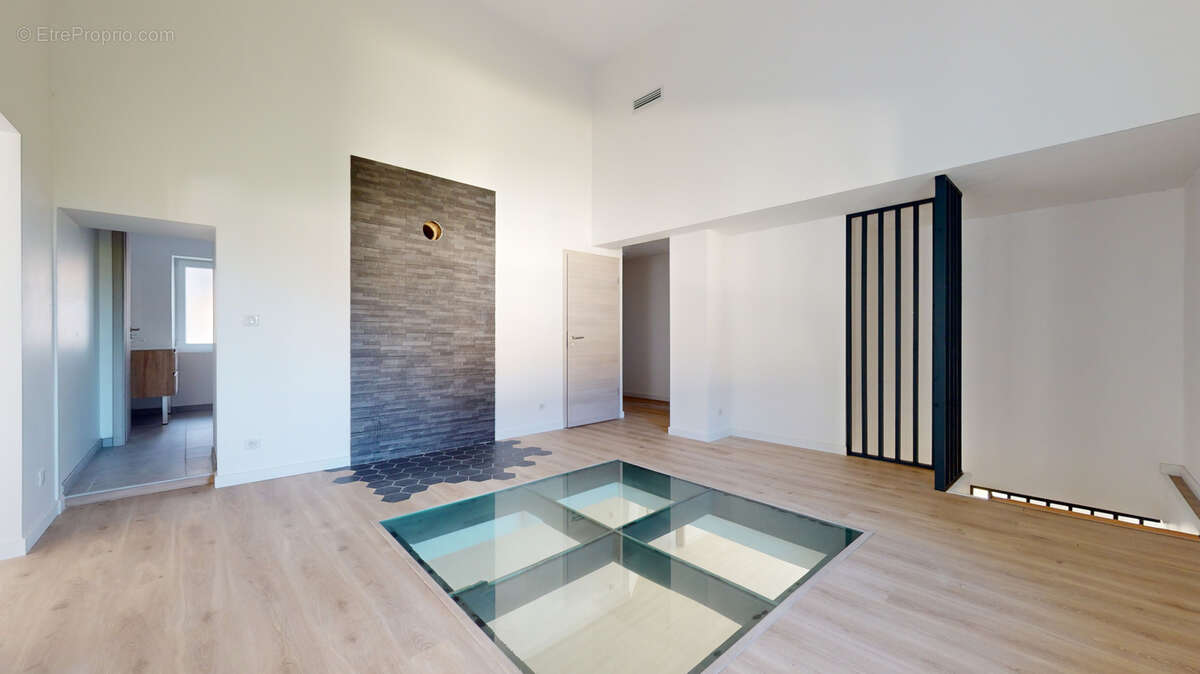 Maison à MONT-SOUS-VAUDREY