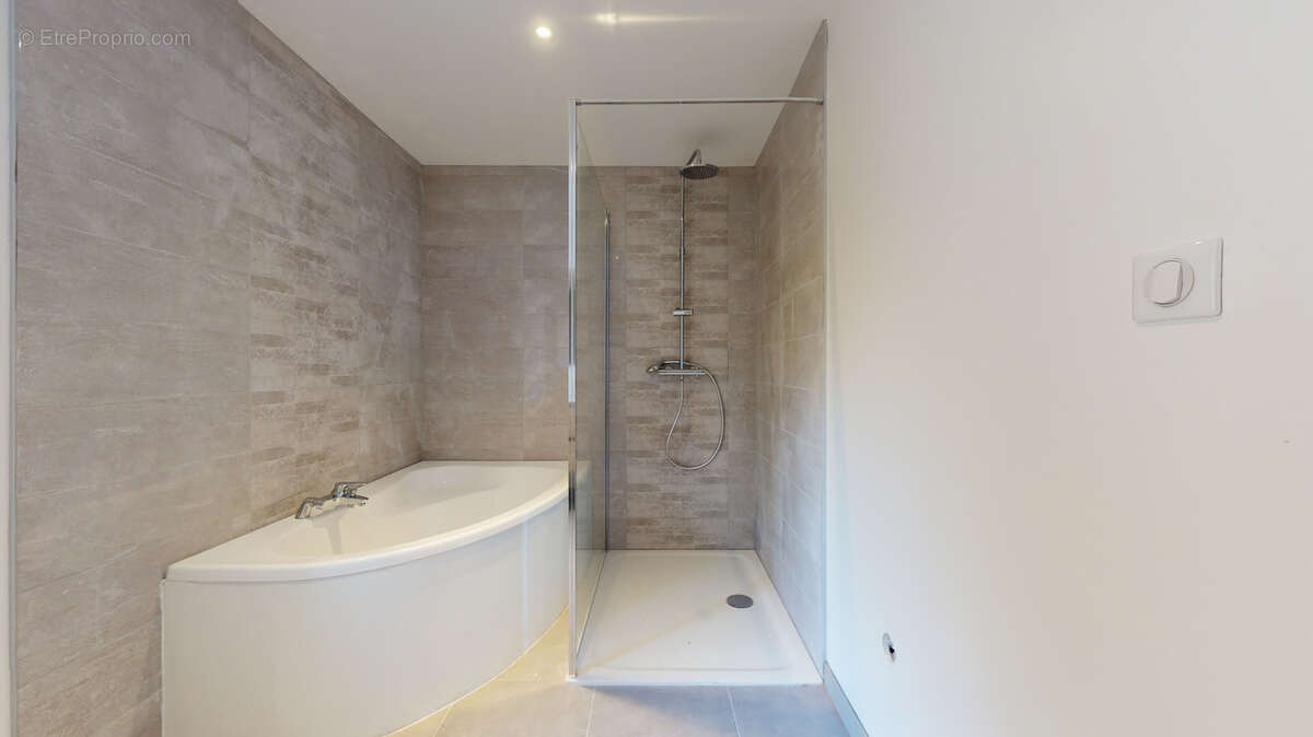 Maison à MONT-SOUS-VAUDREY