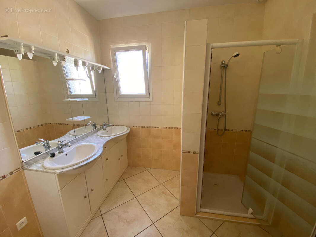 Appartement à CABRIES