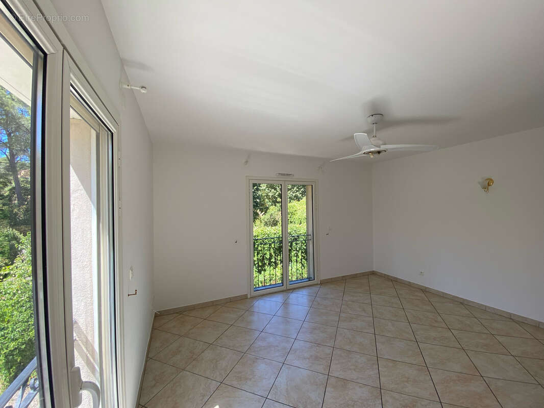 Appartement à CABRIES