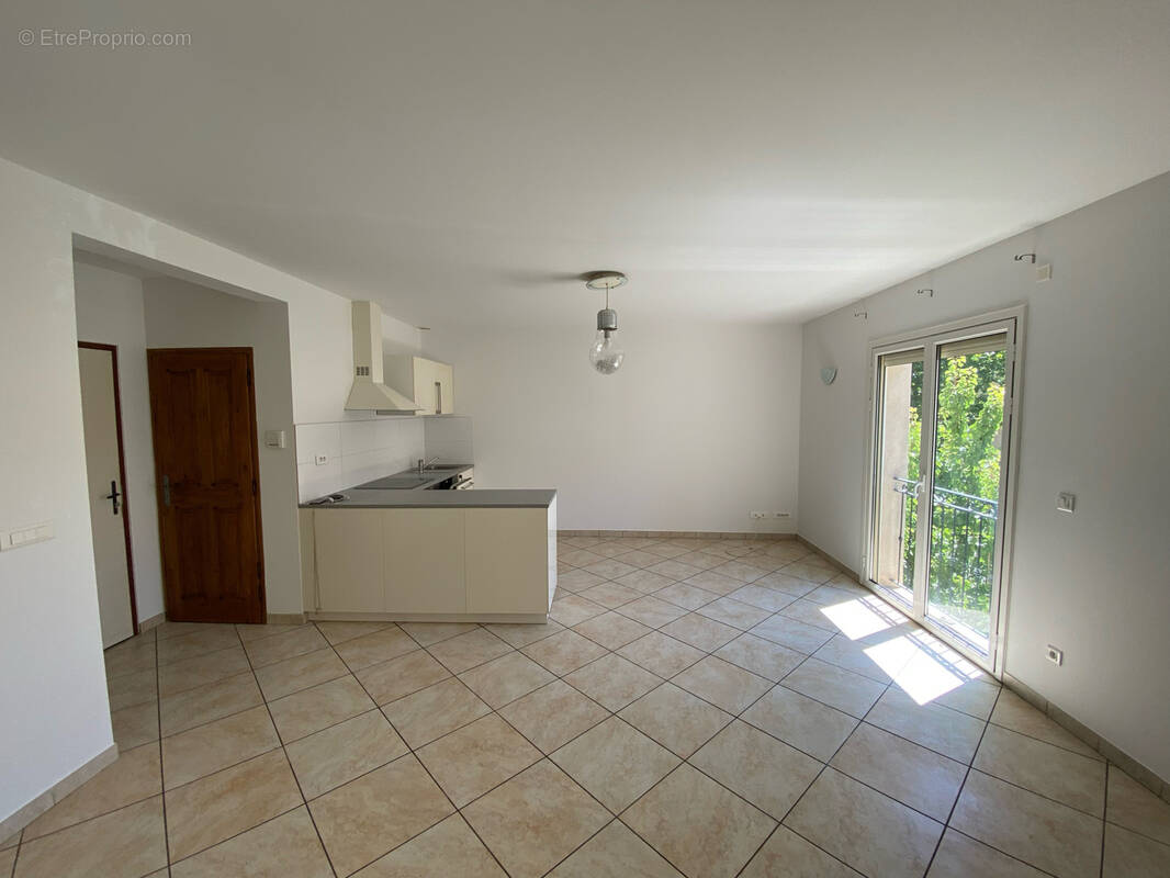 Appartement à CABRIES