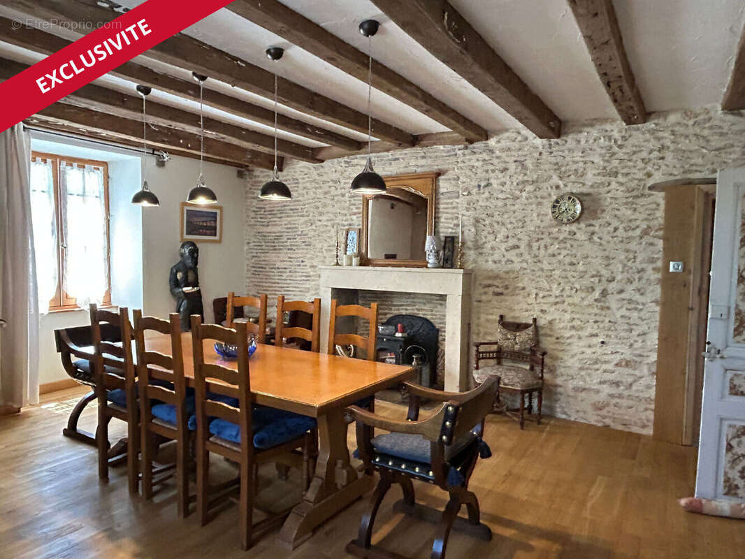 Maison à USSON-DU-POITOU