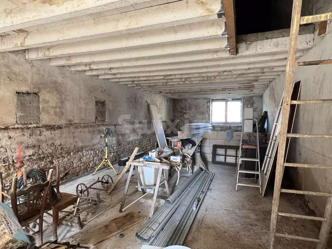 Maison à LONS-LE-SAUNIER