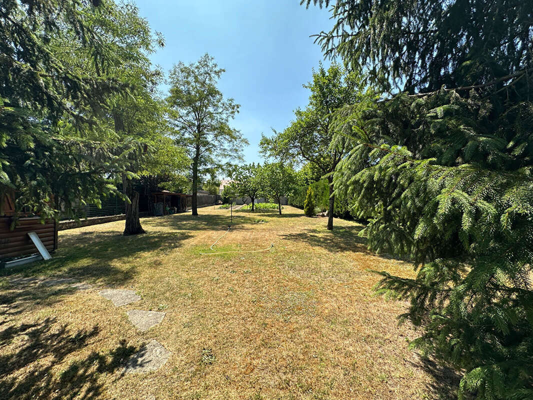 Maison à ONCY-SUR-ECOLE