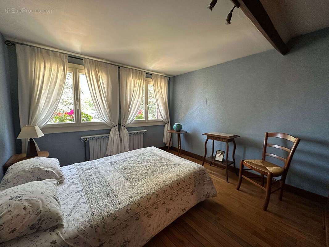 Maison à ONCY-SUR-ECOLE