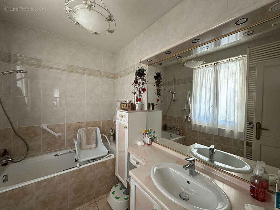 Maison à ONCY-SUR-ECOLE