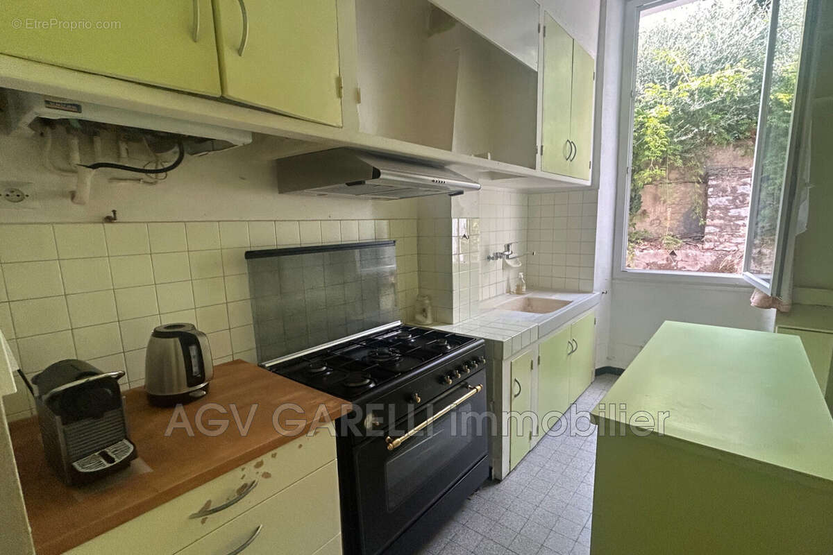 Appartement à HYERES