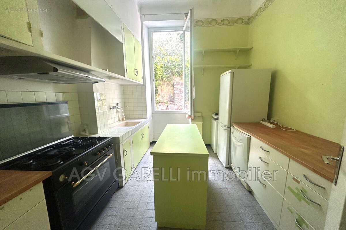 Appartement à HYERES