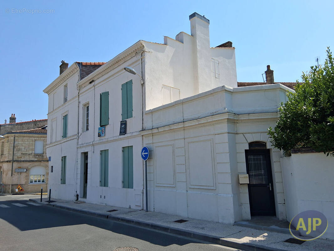 Maison à PAUILLAC