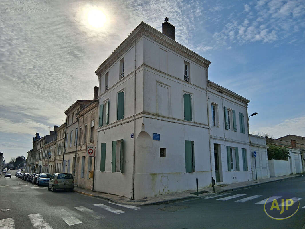 Maison à PAUILLAC