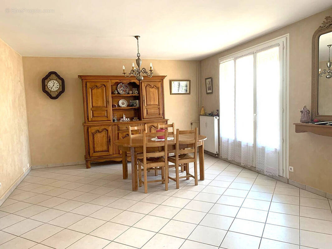 Appartement à BOURGOIN-JALLIEU