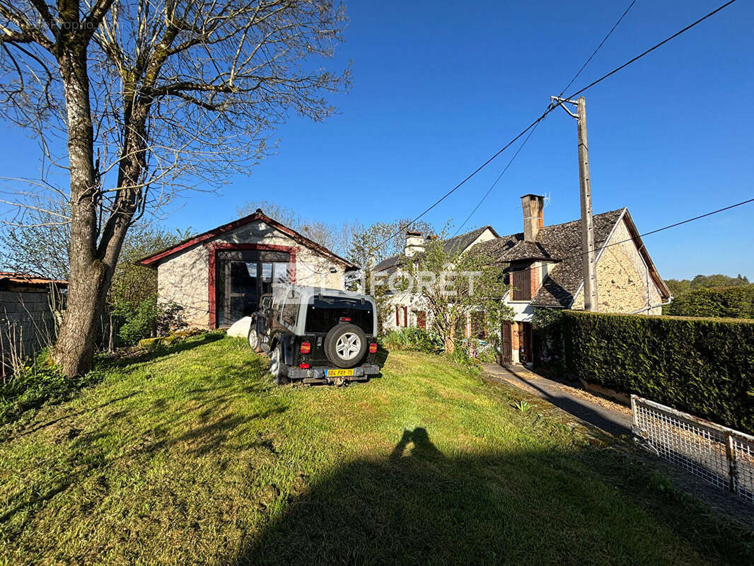 Maison à SAINT-VICTOR