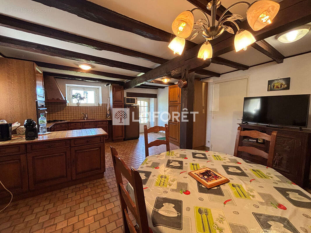 Maison à SAINT-VICTOR