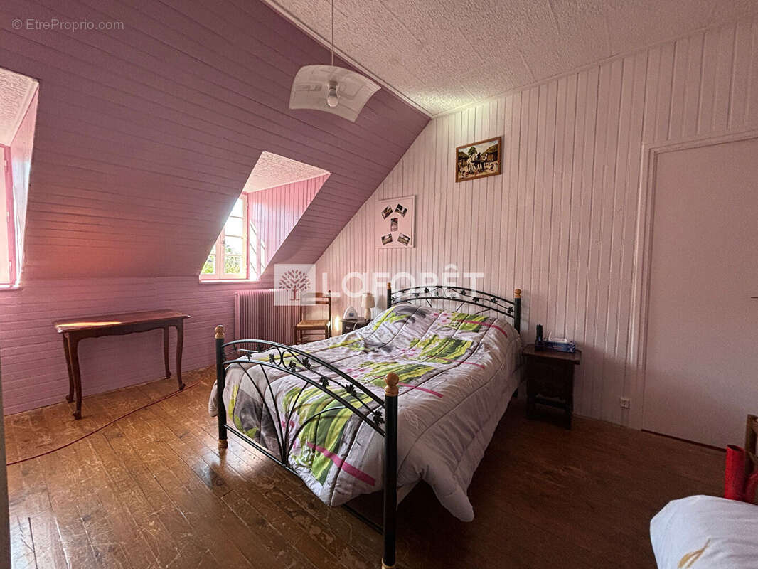 Maison à SAINT-VICTOR