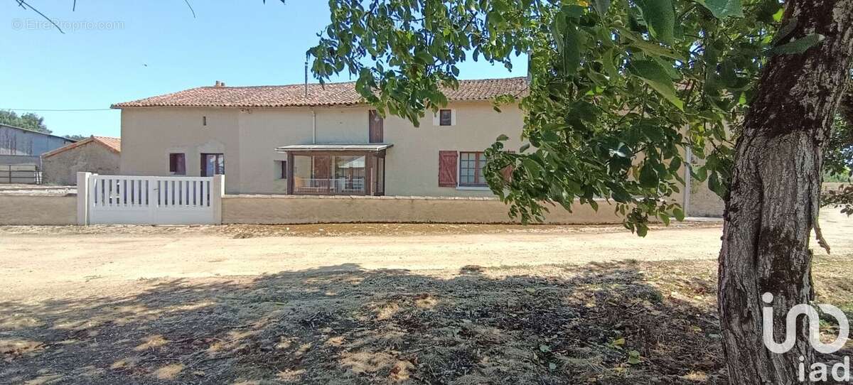 Photo 4 - Maison à VIVONNE