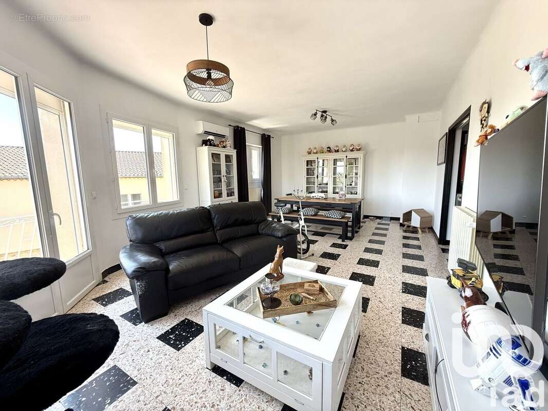 Photo 9 - Maison à LAUDUN-L&#039;ARDOISE