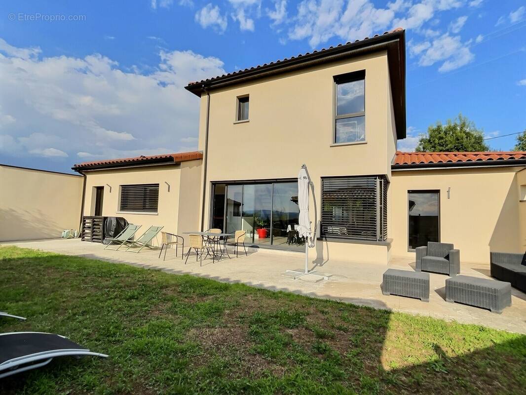 Maison à SAINT-GERMAIN-AU-MONT-D&#039;OR