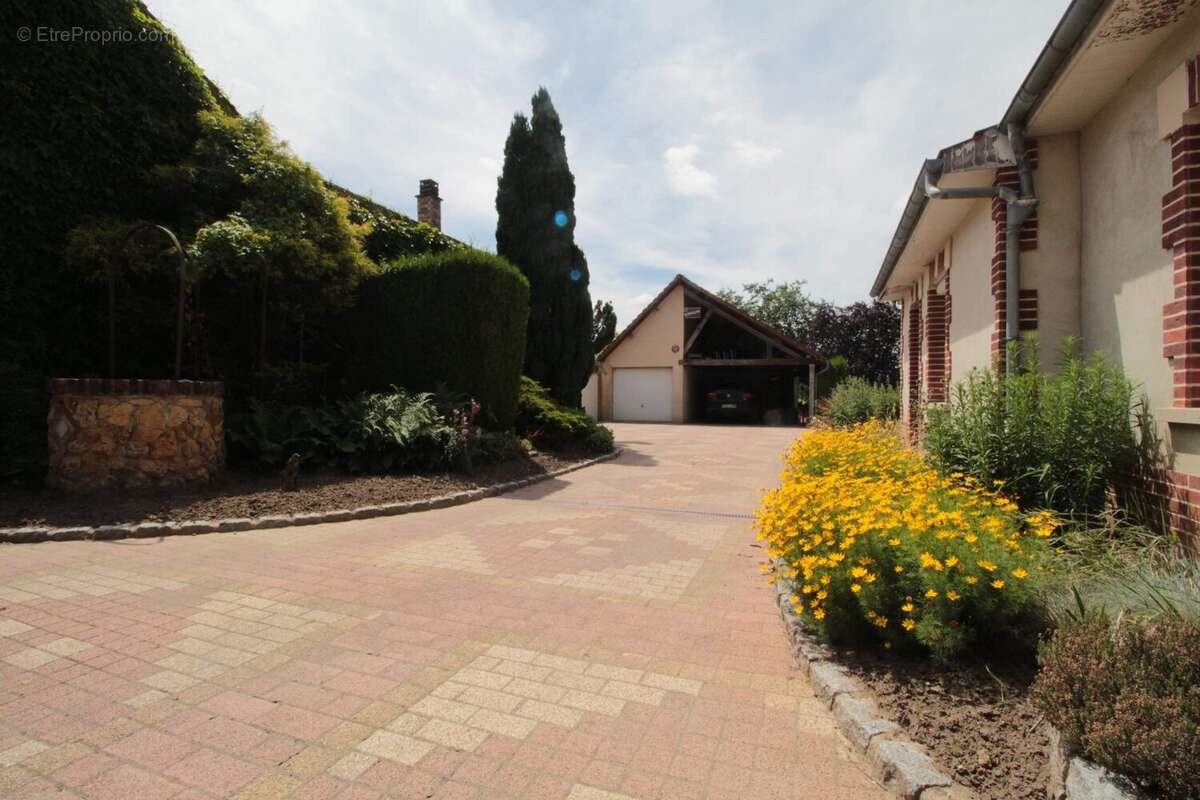 Maison à CHOISY-AU-BAC