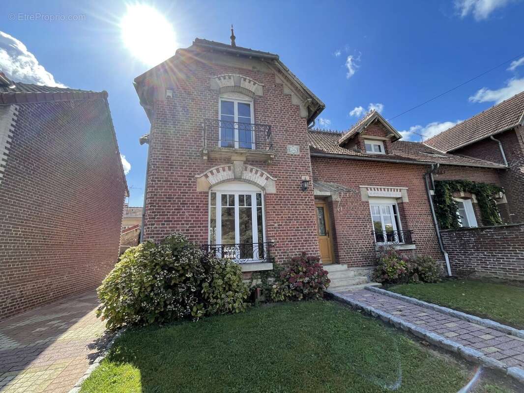 Maison à CHOISY-AU-BAC