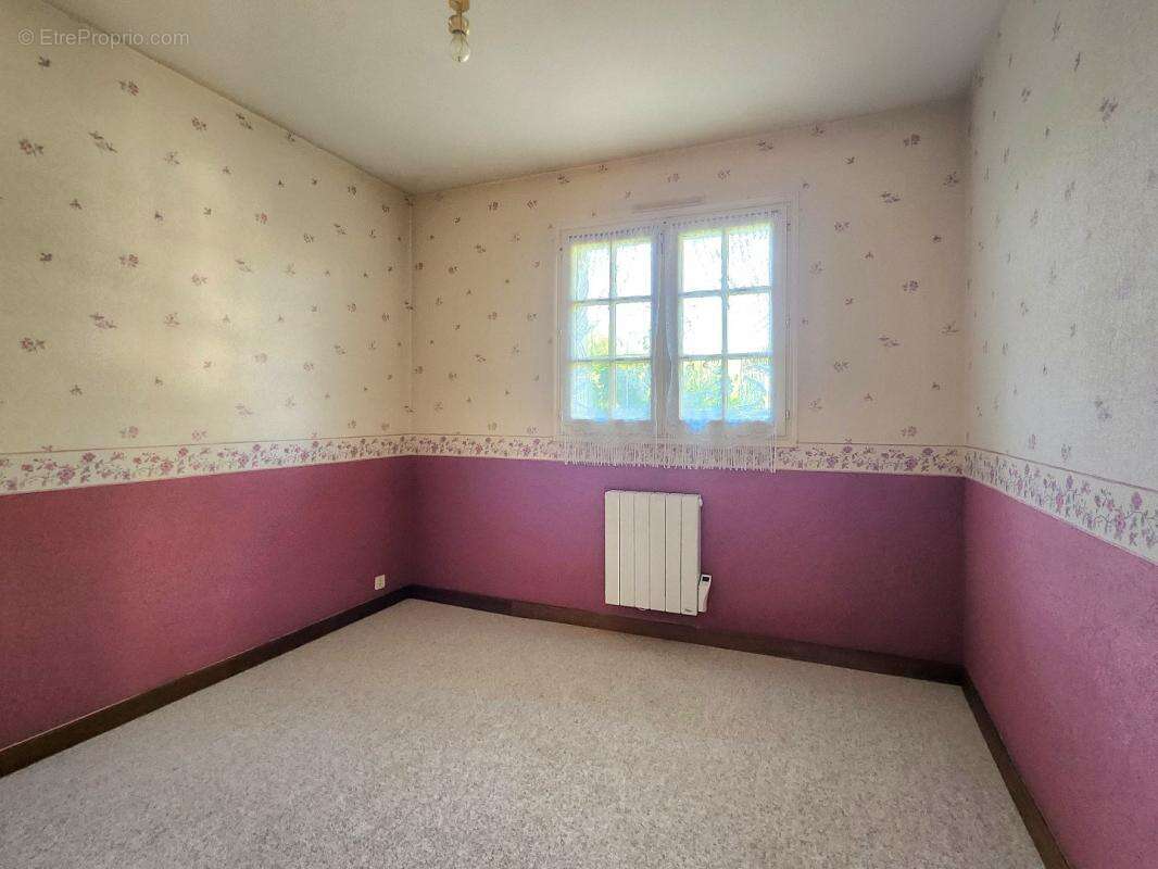 Maison à LONGUEIL-SAINTE-MARIE