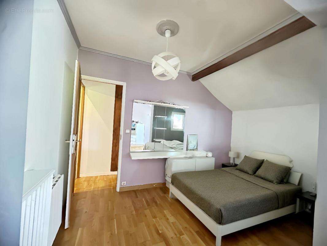 Maison à VILLETANEUSE