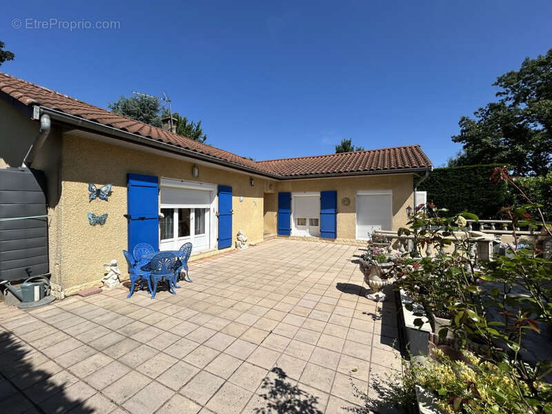 Maison à ARS-SUR-FORMANS