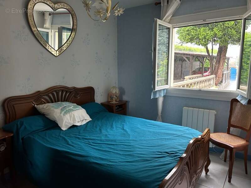 Maison à ARS-SUR-FORMANS