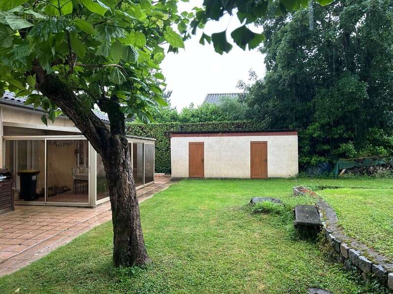 Maison à ARS-SUR-FORMANS