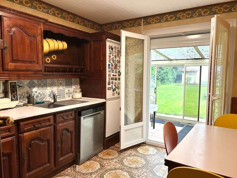 Maison à ARS-SUR-FORMANS