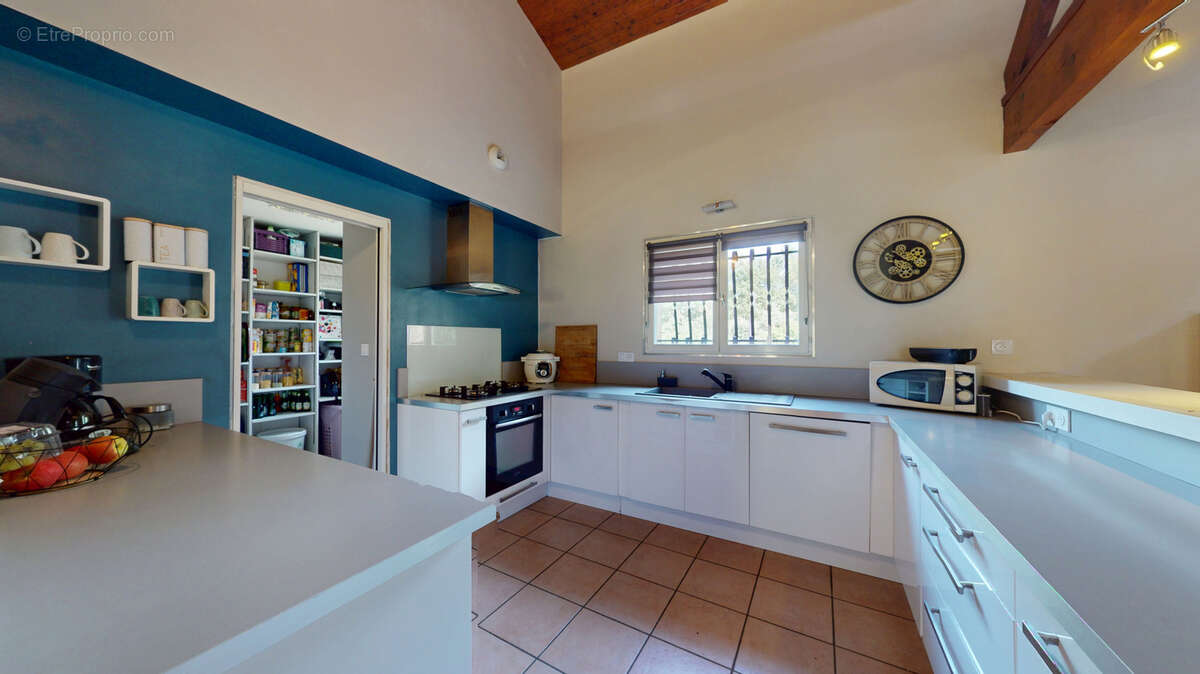 Maison à SAINTE-FOY-DE-PEYROLIERES