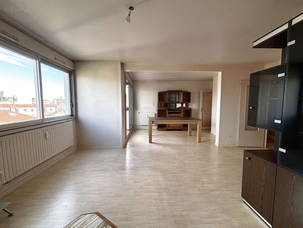 Appartement à OULLINS