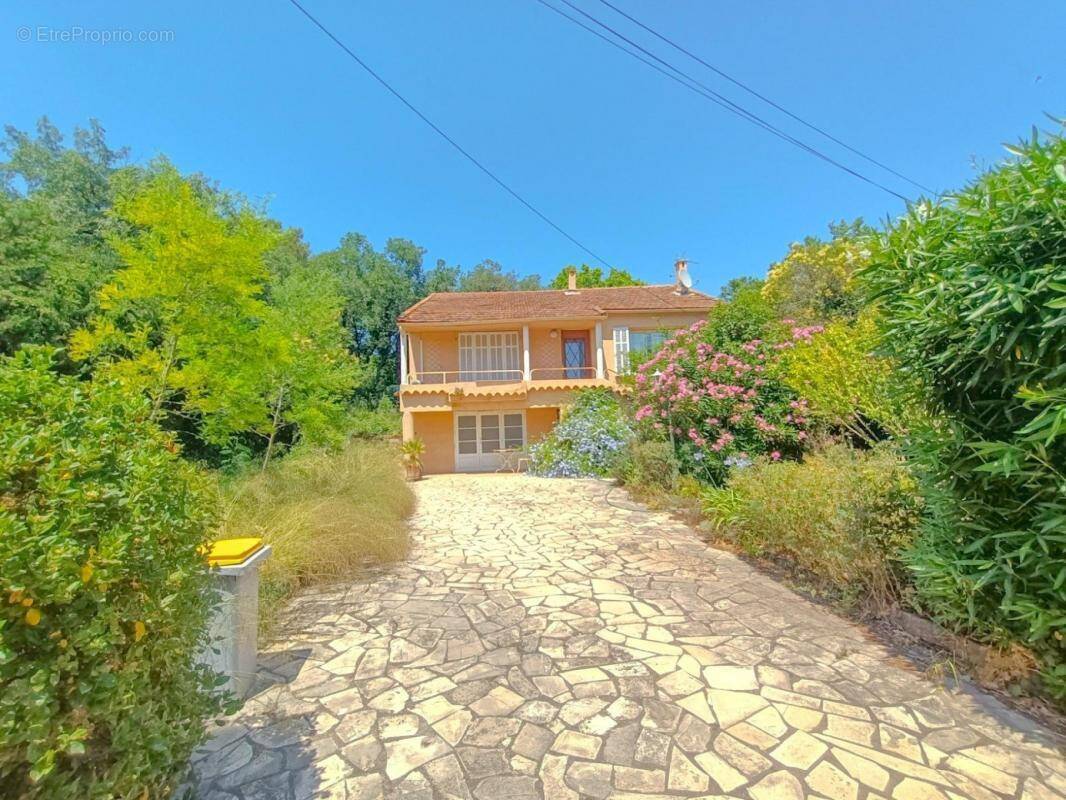 Maison à LE CANNET-DES-MAURES