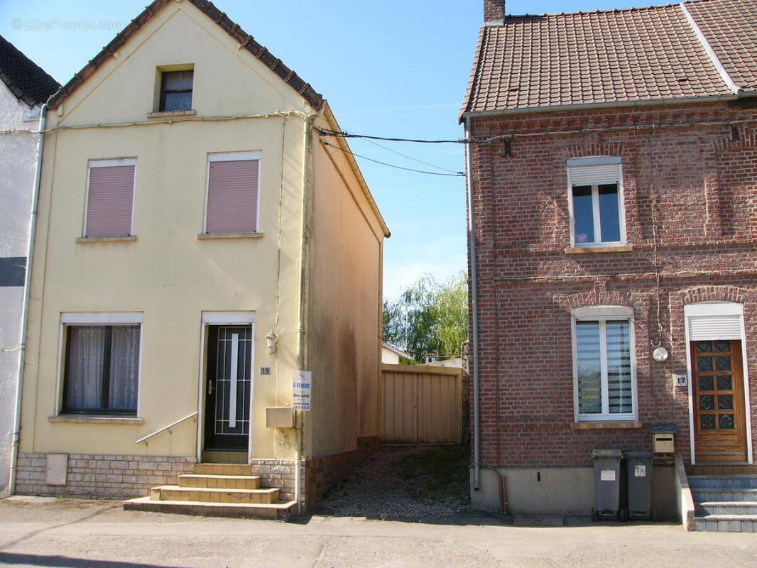 Maison à CAMBLAIN-CHATELAIN