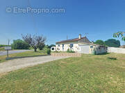 Maison à JARNAC-CHAMPAGNE