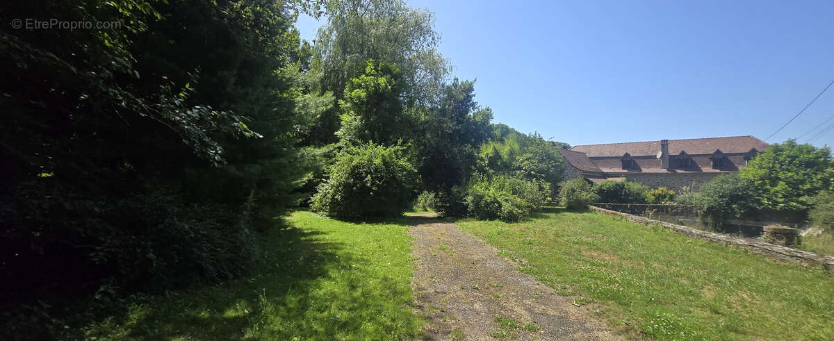 Maison à GAGNAC-SUR-CERE