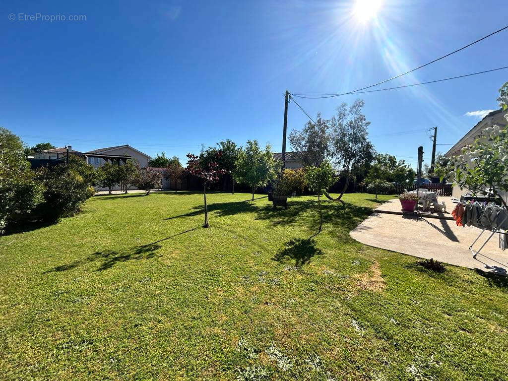 Maison à LA LANDE-DE-FRONSAC