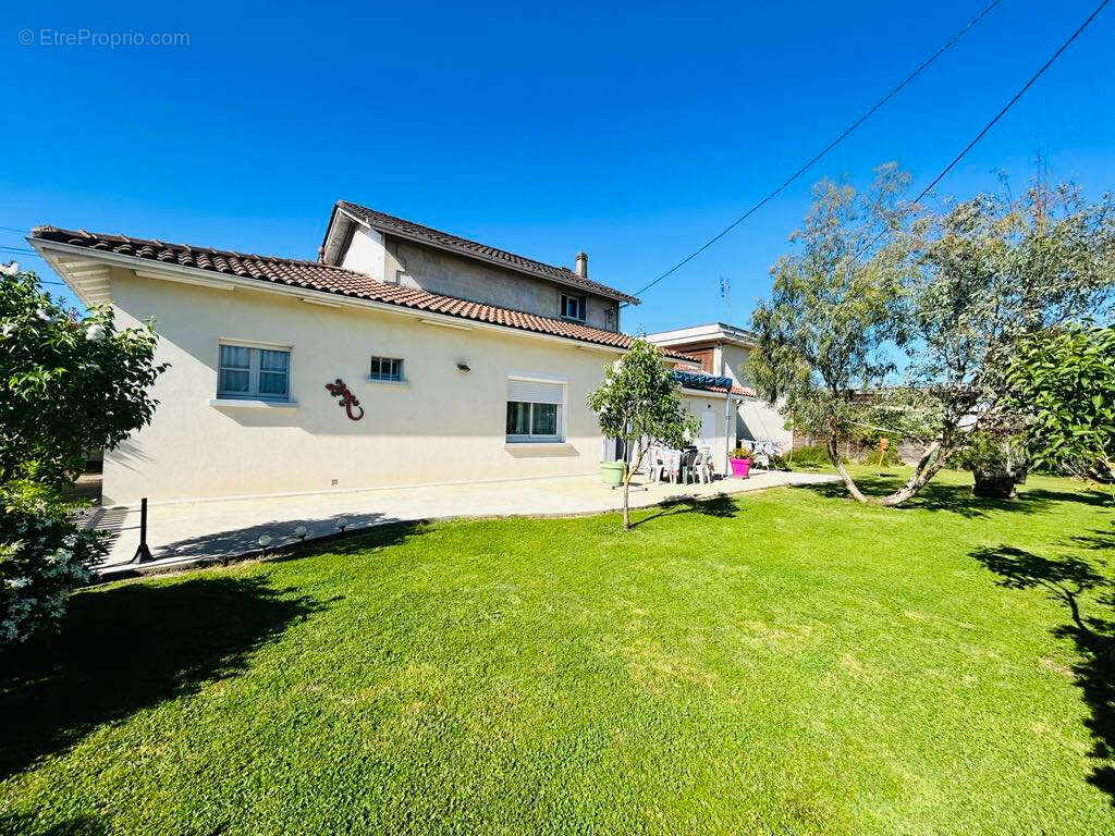 Maison à LA LANDE-DE-FRONSAC