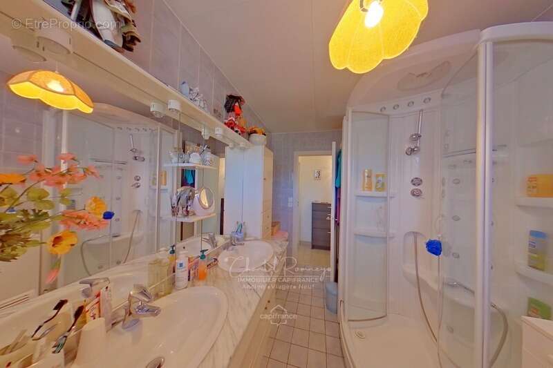 Maison à NAZELLES-NEGRON