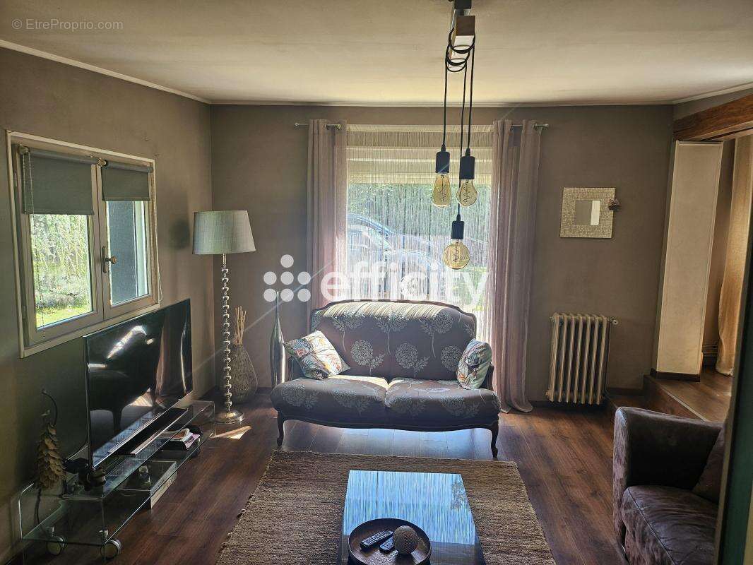 Maison à DECINES-CHARPIEU